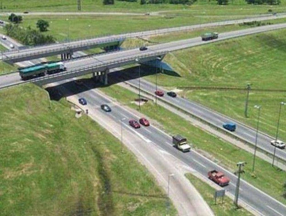 Se estrell� con su coche en la autopista C�rdoba-Carlos Paz