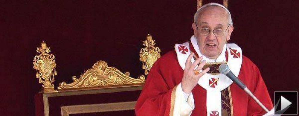 El Papa llam� a la participaci�n de la juventud en su primera Misa de Ramos