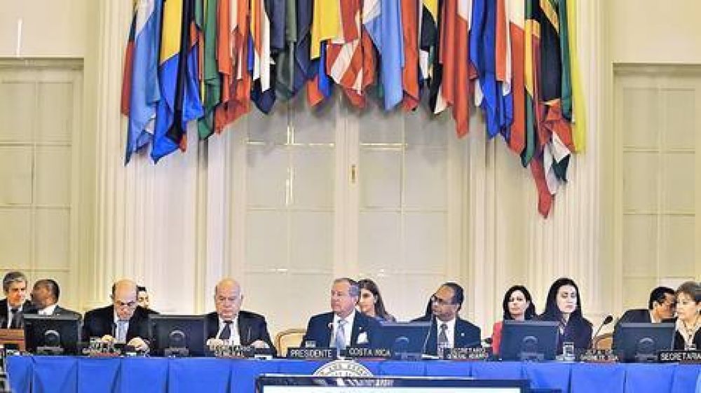 OEA: limitan la ofensiva de Caracas y Quito contra la comisi�n de DD.HH.