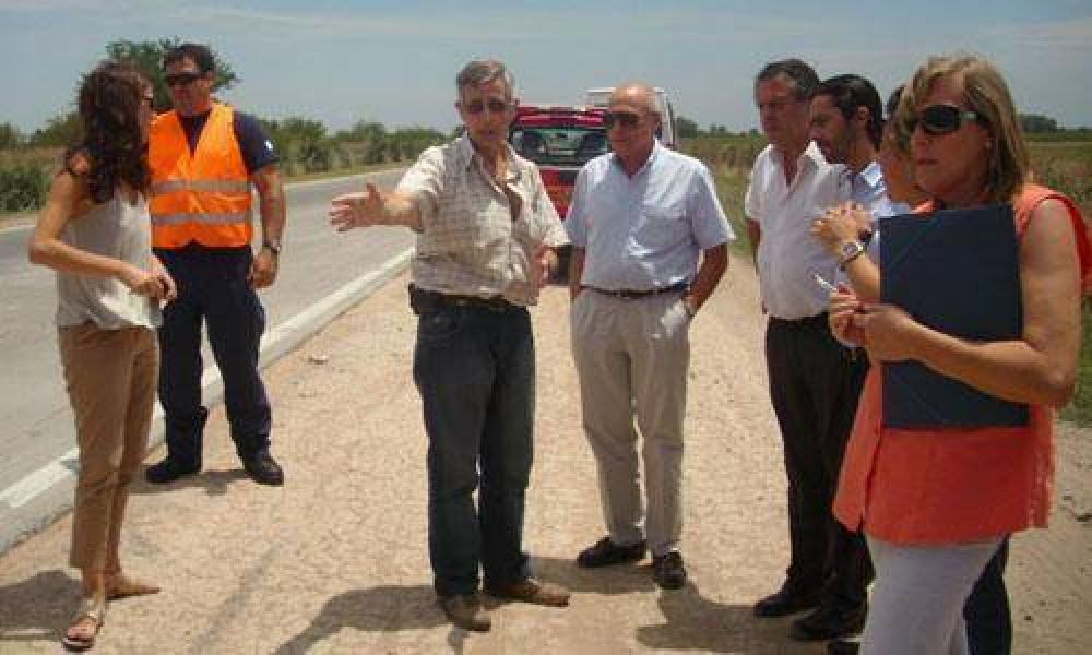Usuarios viales se movilizan para exigir obras en distintas rutas