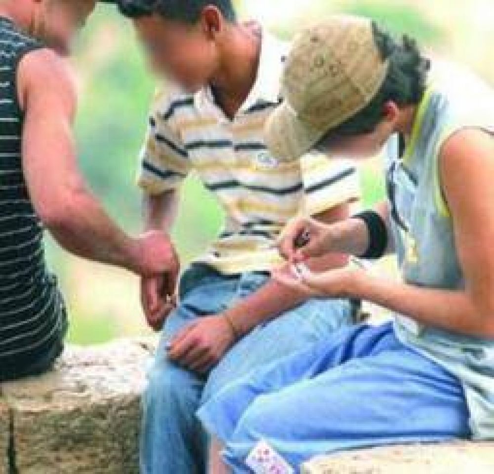 Crece sin pausa el consumo de drogas en menores de 18 a�os