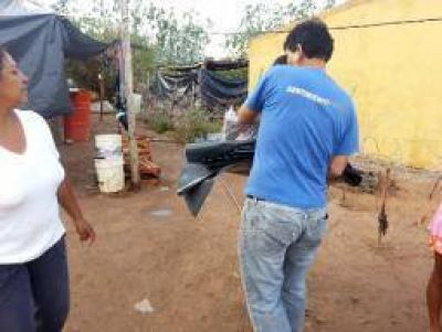 Asisten docenas de familias afectadas por la lluvia y el granizo