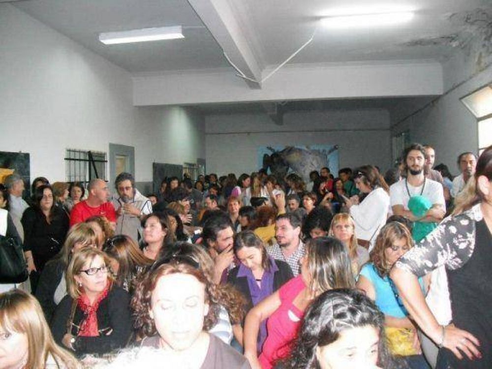 Los docentes de Quilmes aprobaron el mandato para el plenario del SUTEBA que se realizar� el lunes