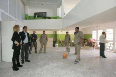 Avanzan los jardines que reemplazan los tres cerrados de Villa Itat�