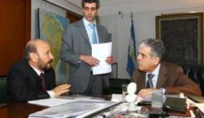 El ministro Julio De Vido estaria presente en la licitaci�n del gasoducto del Nordeste 