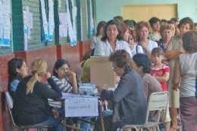 Fijan los topes de donaciones para los partidos en campa�a