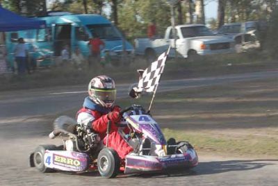 El karting puso primera ante una multitud en Castex