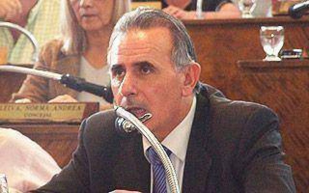 Vi�ales reclam� a Insaurralde que se abra al �di�logo�