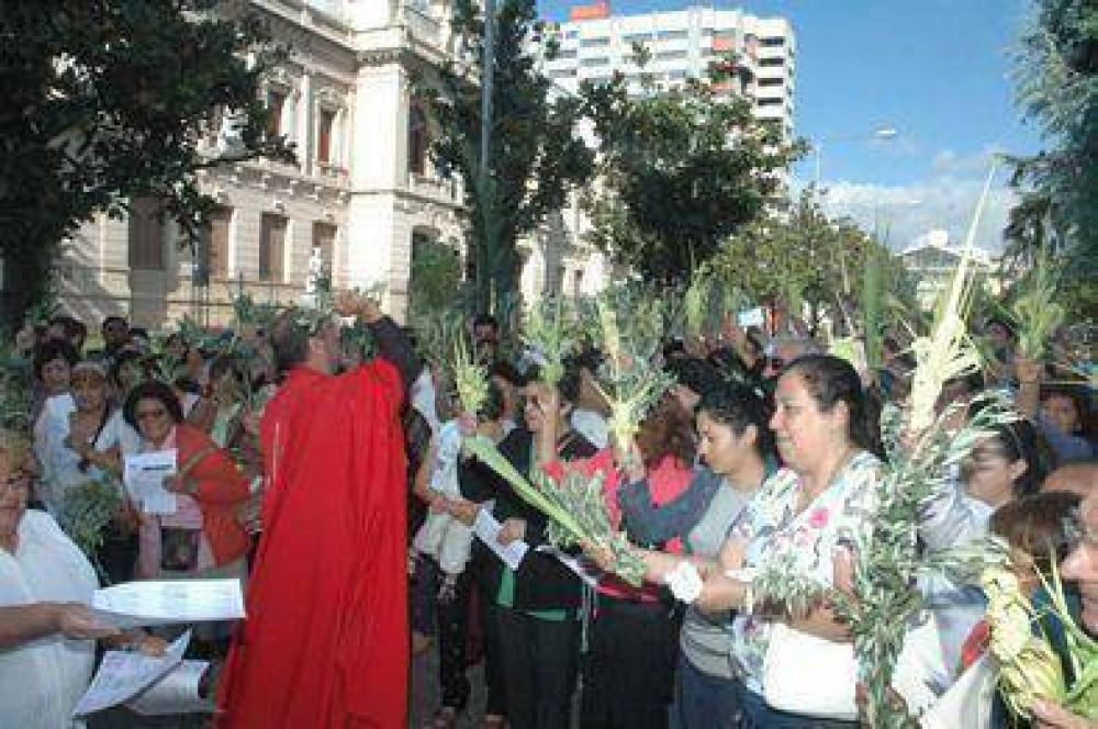 Con la bendici�n de los Ramos comenz� ayer la Semana Santa