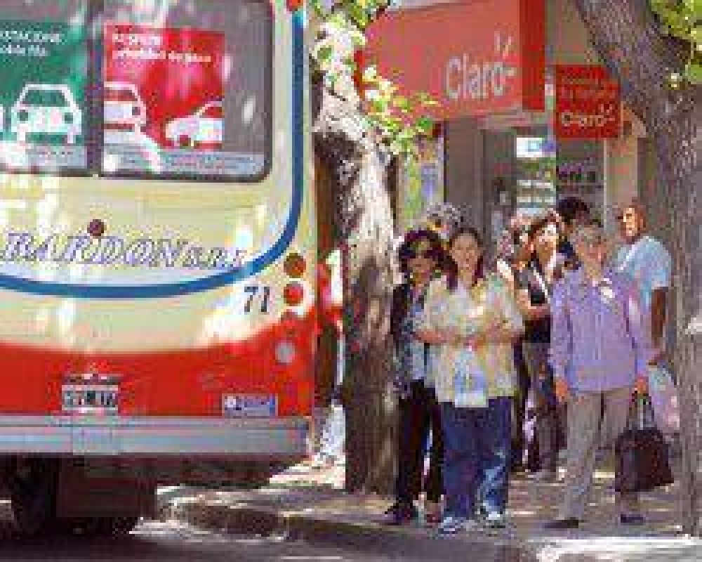 Trnsito paga ms de $4M por publicidad en colectivos