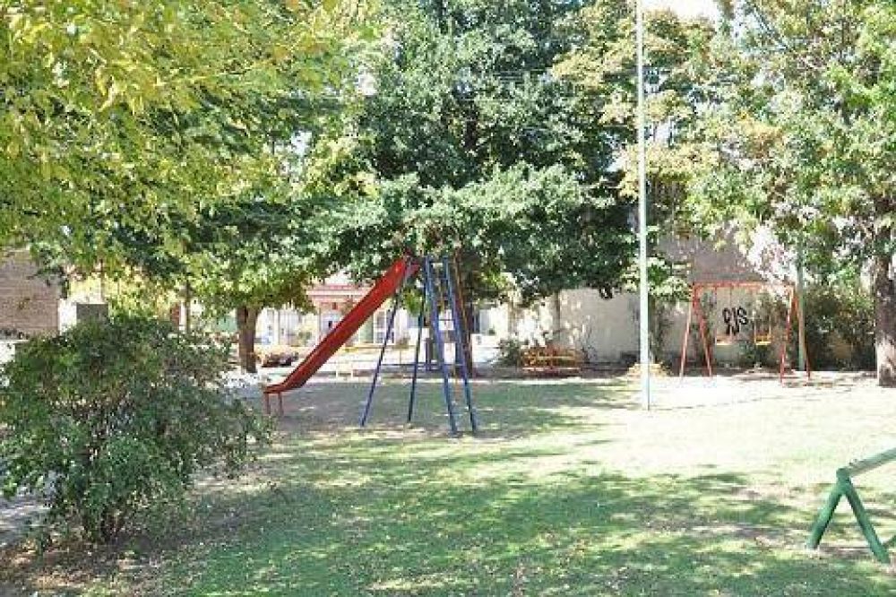 Se pintaron juegos en diferentes plazas de la ciudad