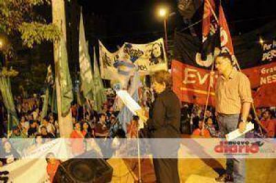 Gran convocatoria en la Plaza del Maestro por el D�a de la Memoria