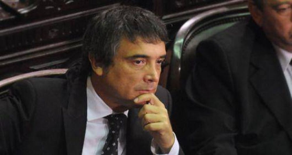 Analizan proyecto para bajar el IVA en productos b�sicos