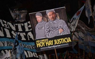 Miles de personas recordaron el D�a de la Memoria