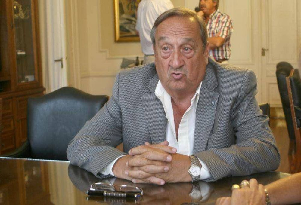 Lunghi advirti� a la oposici�n que responder� a ataques y agravios con m�s trabajo