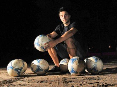 Una fuente ligada a Newell's asegur� que el club va a comprar a Scocco