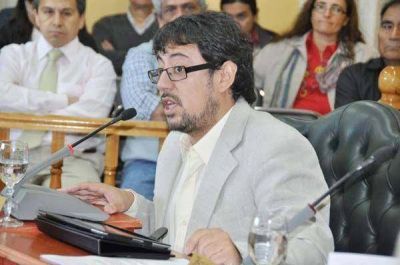 �Tuvimos mucho tiempo para que se pongan en marcha estos pliegos licitatorios�