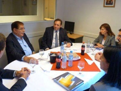 El gremialismo opositor pide una "amplia" convocatoria al di�logo