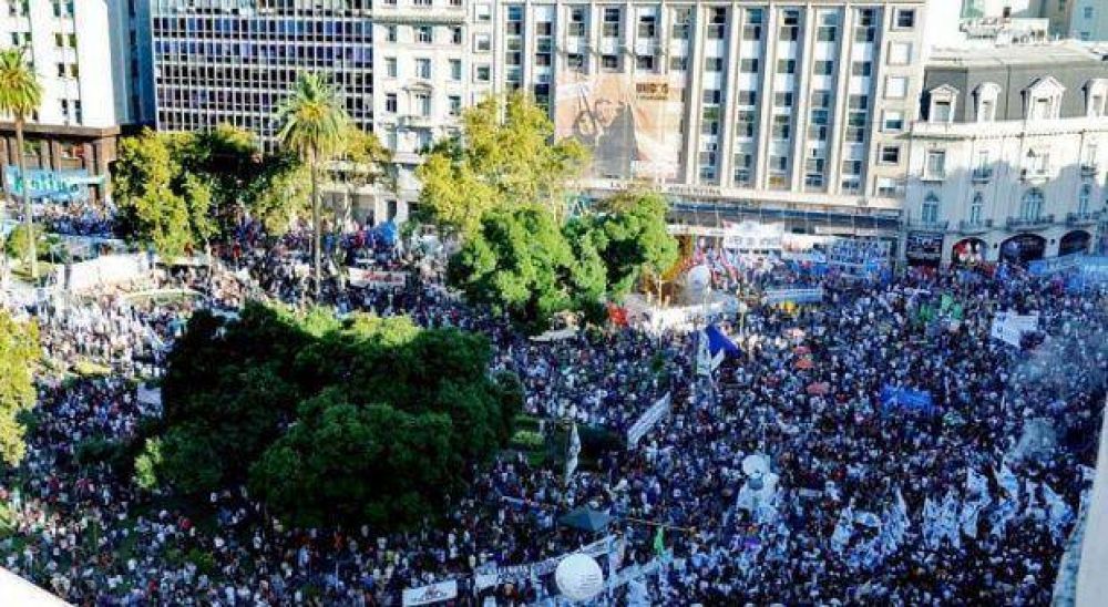 Marchas y actos en todo el pa�s al cumplirse un aniversario del Golpe