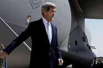 Sorpresiva visita de John Kerry a Irak
