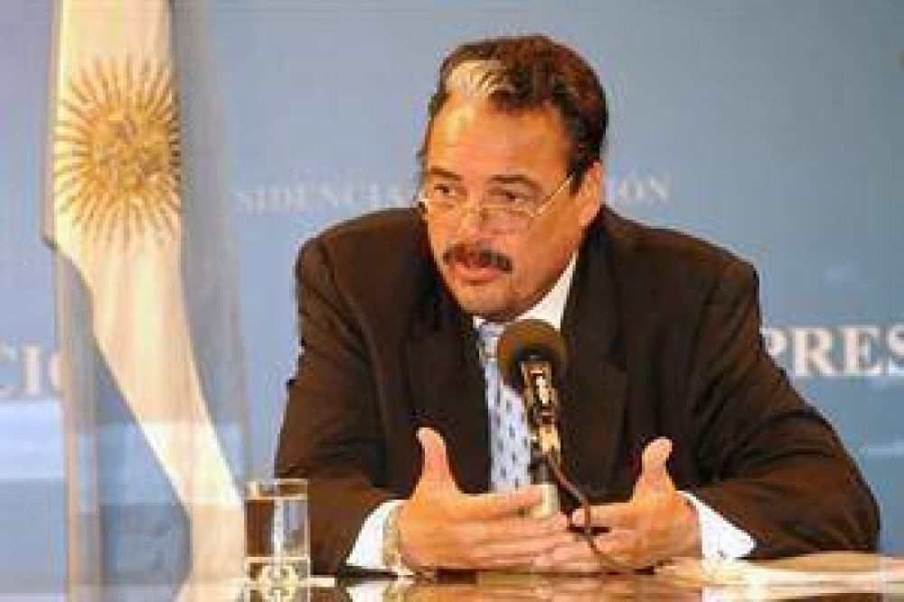 Procesan a un funcionario de De Vido por presunto desv�o de fondos