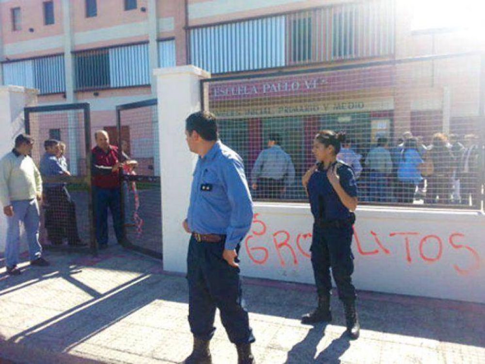 Un polic�a asesin� a su ex dentro del colegio de sus hijos
