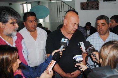 �No vamos a permitir que ning�n sector se atreva a tomar el Puerto de reh�n para solucionar sus conflictos�