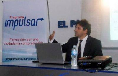 Ariel Ciano disert� acerca del Programa Mar del Plata entre Todos