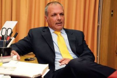 Buzzi: "Hay que discutir la redistribuci�n de los ingresos en el pa�s"