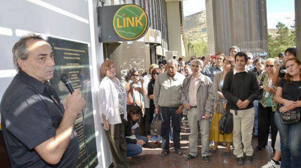 Homenaje a los desaparecidos durante la dictadura en Chubut