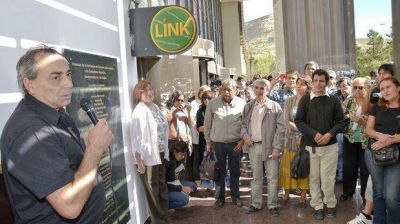 Homenaje a los desaparecidos durante la dictadura en Chubut