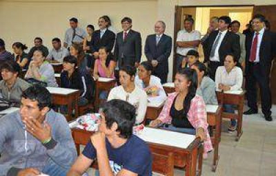 Valoran la decisi�n de �poner a la universidad en el centro de la producci�n agropecuaria�