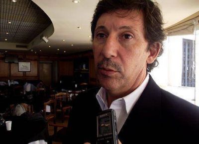 "Hay sectores del radicalismo muy ligados con el Gobierno nacional�