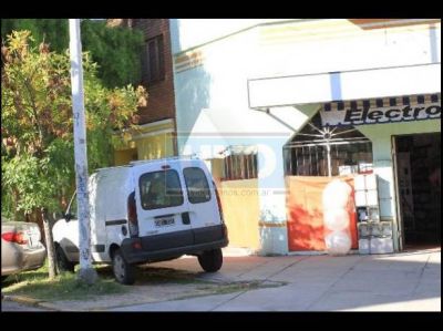 Crece el n�mero de veh�culos que se estacionan sobre la vereda