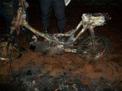 Recibi� una paliza y le quemaron la moto por golpear a su mujer e hija 