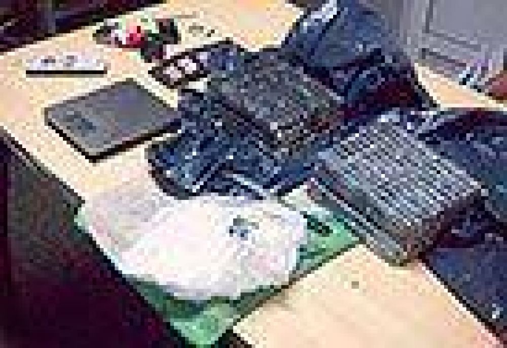 Secuestran 5 kilos de coca�na a un pasajero que se dirig�a a R�o Negro