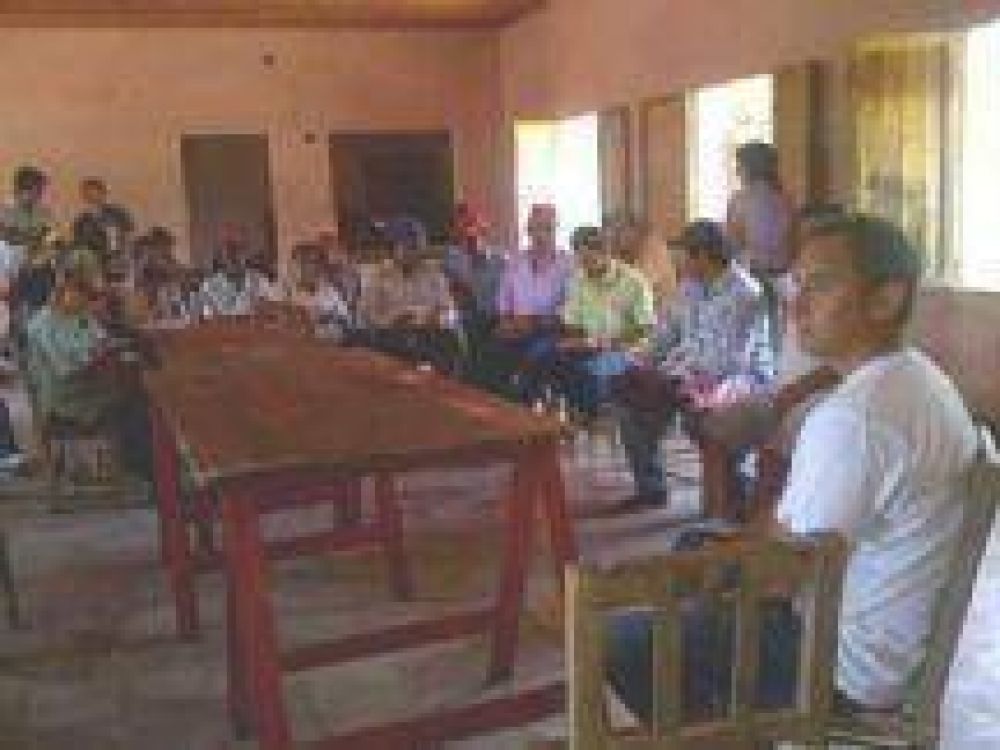 Tomaron la Municipalidad de Morillo en reclamo por m�s de 200 despidos