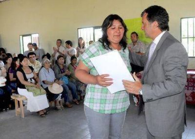 Familias de barrio La Lonja deber�n presentarse hoy para escriturar terrenos