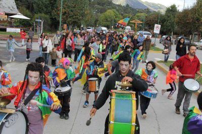 La Angostura conmemor� el D�a de la Memoria