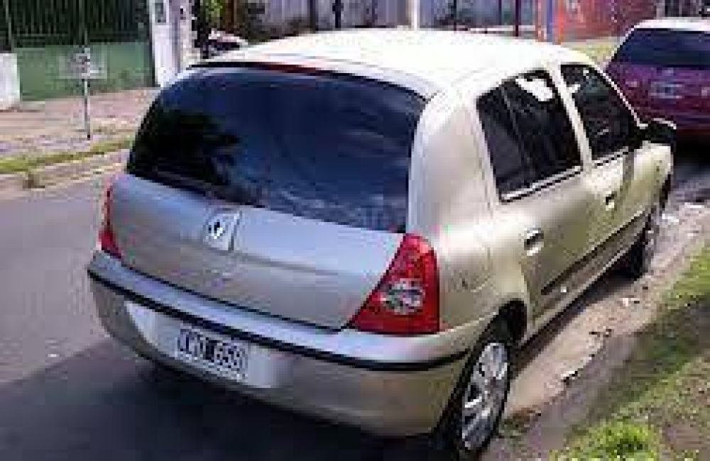 Recuperan un auto robado en Julio del a�o pasado