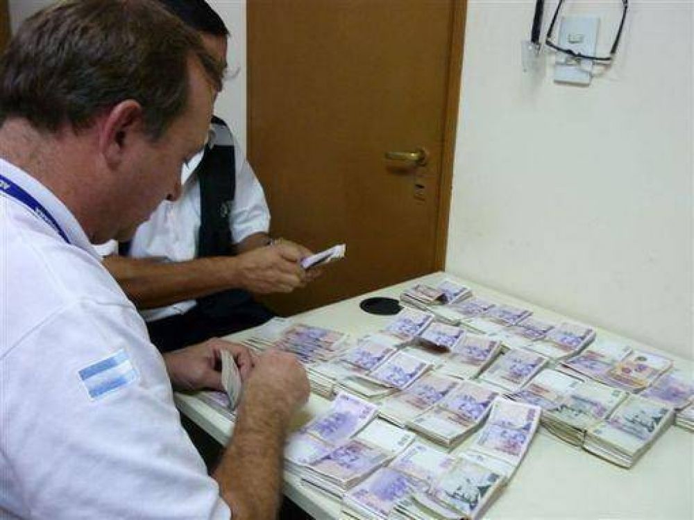 La Aduana secuestr� en la Triple Frontera divisas por un valor 280.000 pesos