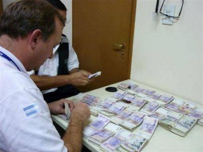 La Aduana secuestr� en la Triple Frontera divisas por un valor 280.000 pesos