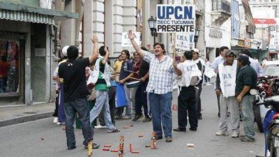 UPCN suspendi� las protestas y ahora ATE y los municipales salen a la calle