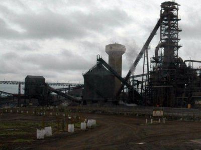 La planta de Acindar en Villa Constituci�n opera al 50 por ciento