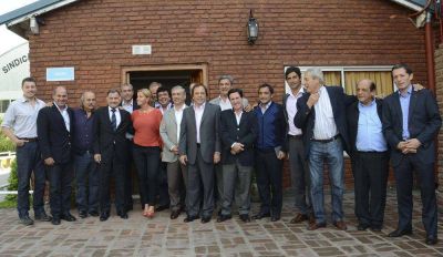 ENCUENTRO DE INTENDENTES DE LA TERCERA SECCI�N ELECTORAL 