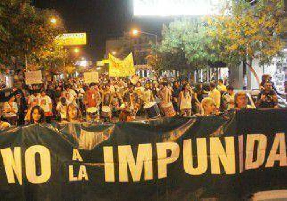 Una multitud de cipole�os march� exigiendo m�s seguridad y justicia 
