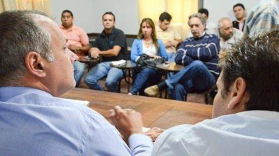 Comprometen viviendas y respaldo pleno solo a gremios reconocidos