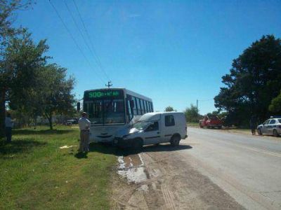 Otro choque del colectivo local