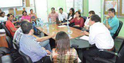 D�cima y equipo de trabajo recibi� a grupo de vecinos de Ibarreta