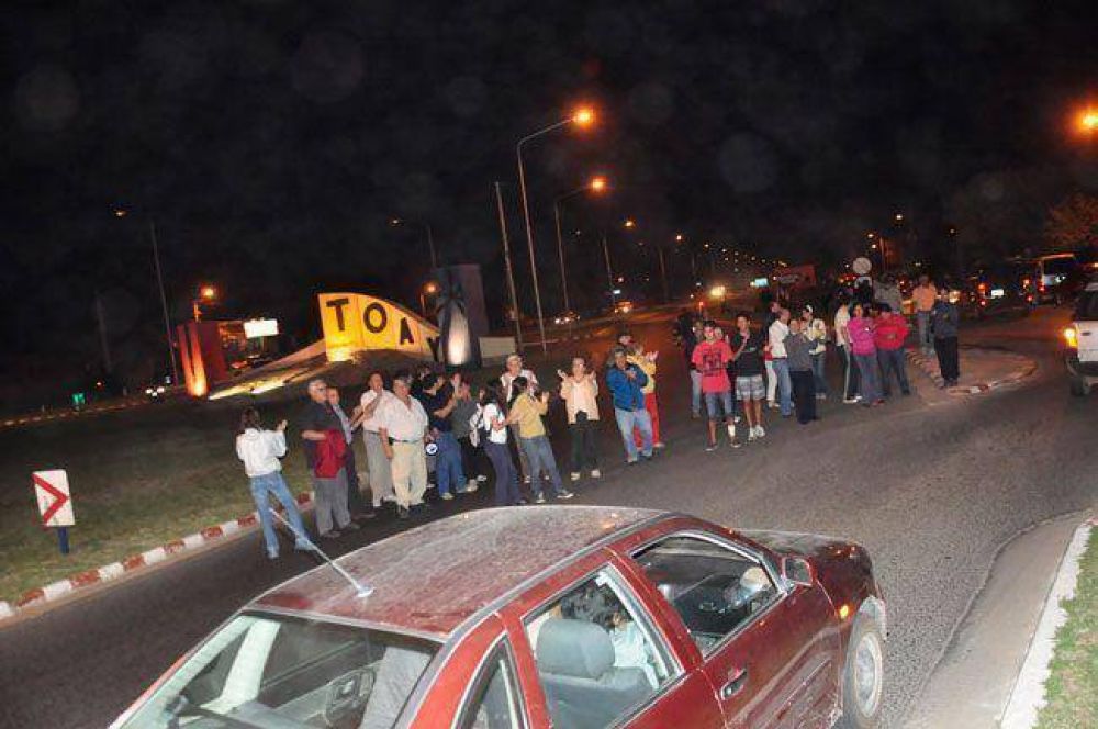 Lowo Che: vecinos reclaman por polic�as, bald�os, perros y residuos
